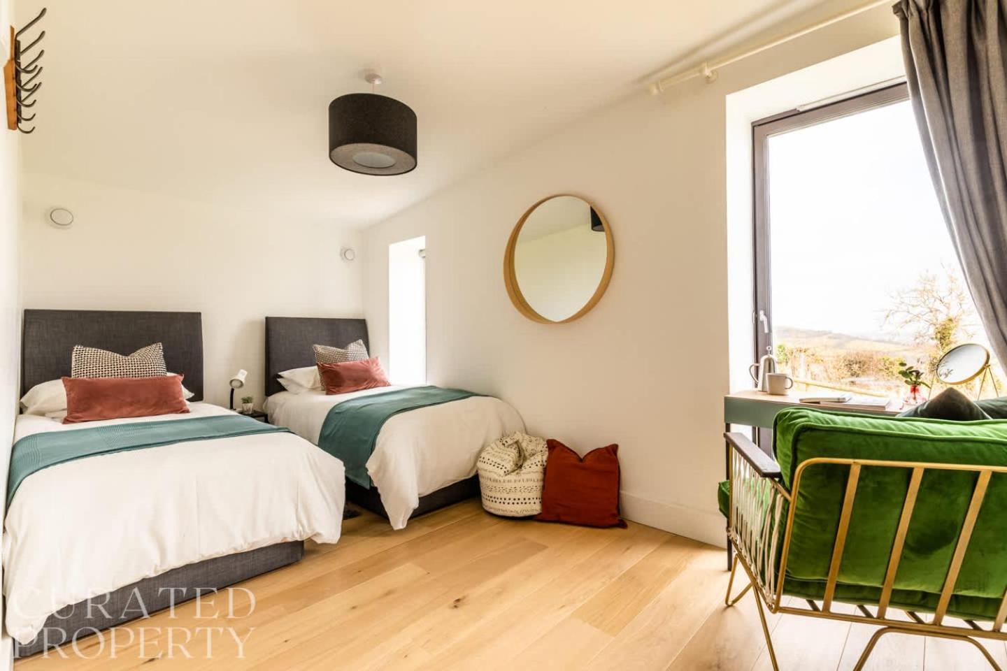 Stunning 5 Bedroom New Build With Amazing Views! Бат Экстерьер фото
